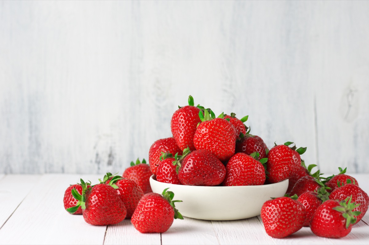 strawberries in bowl