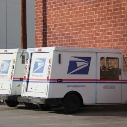 USPS Slammed for Security Flaw Scammers Love