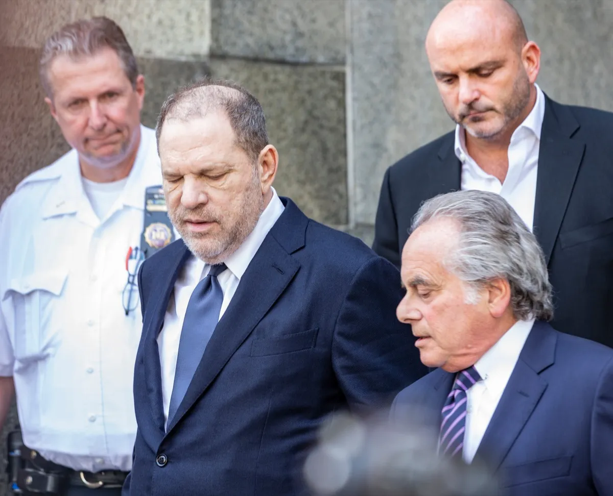 Harvey Weinstein leaving court in 2018