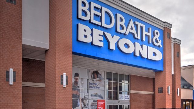 Springfield, Missouri - October 22, 2022: Bed Bath and Beyond store. Bed Bath and Beyond Inc. is an American chain of domestic merchandise retail stores, founded in 1971. Editorial.
