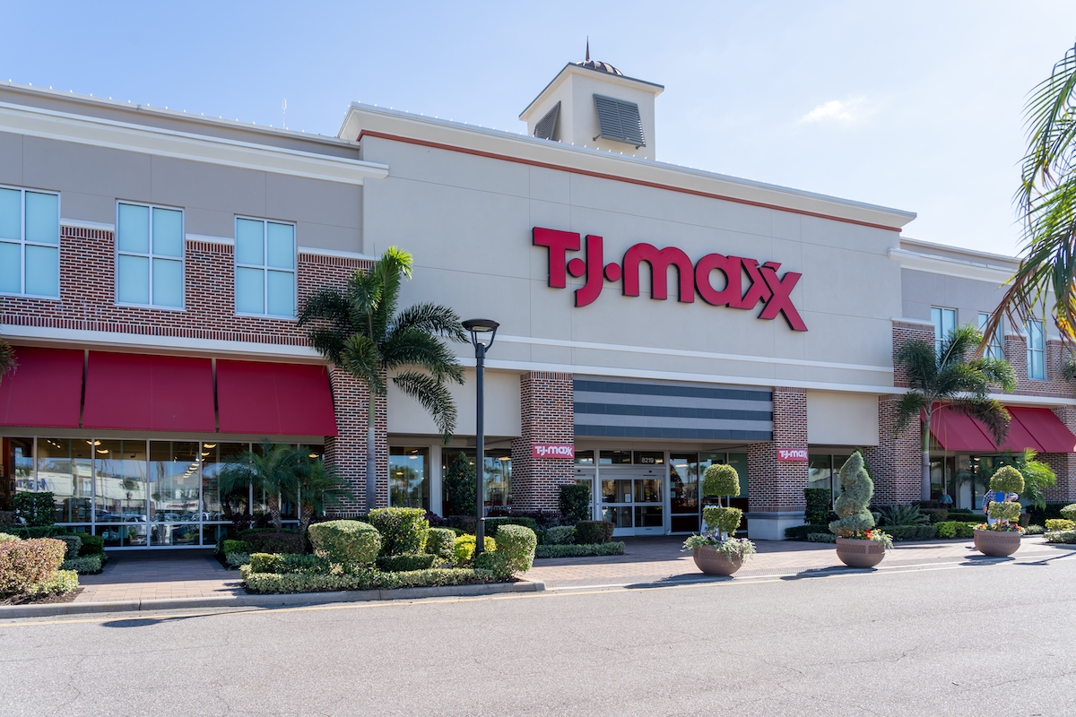 Travel Smart with T.J.Maxx and Marshalls - Pretty Connected