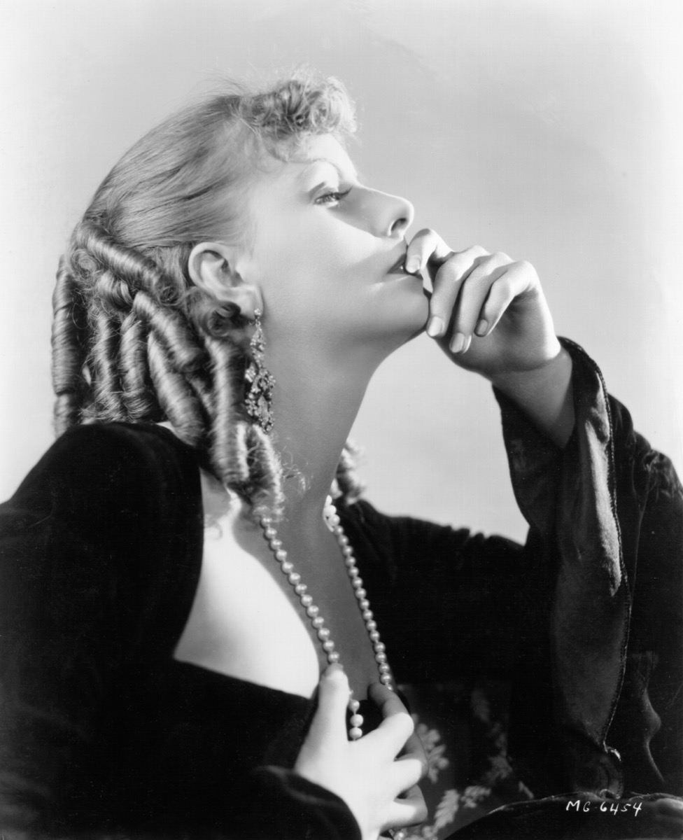 Greta Garbo vào năm 1935