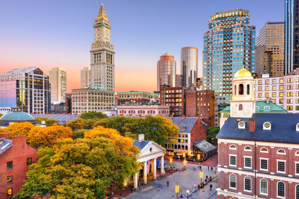 Nhìn từ trên không của trung tâm thành phố Boston.
