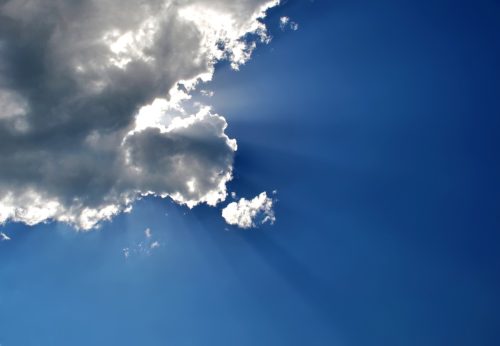 a cloud with a silver lining, representing a popular english idiom