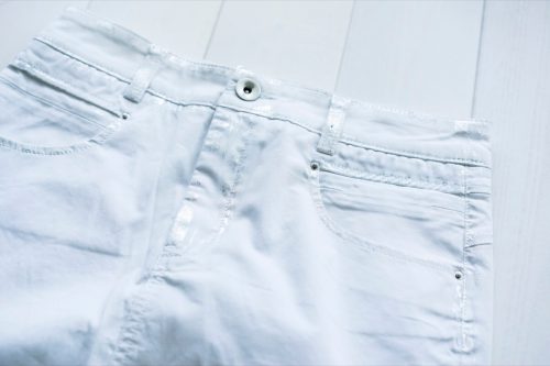 quần jean nữ màu trắng