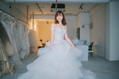 váy bóng cô dâu