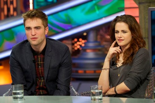 Robert Pattinson và Kristen Steart trong chương trình truyền hình Tây Ban Nha