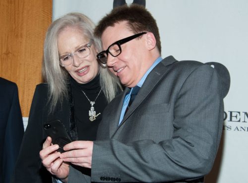 Penelope Spheeris và Mike Myers tại Học viện Khoa học và Nghệ thuật Điện ảnh "Thế giới của Wayne" sự kiện năm 2013