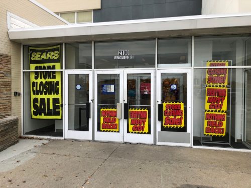 closing signs outside sears store