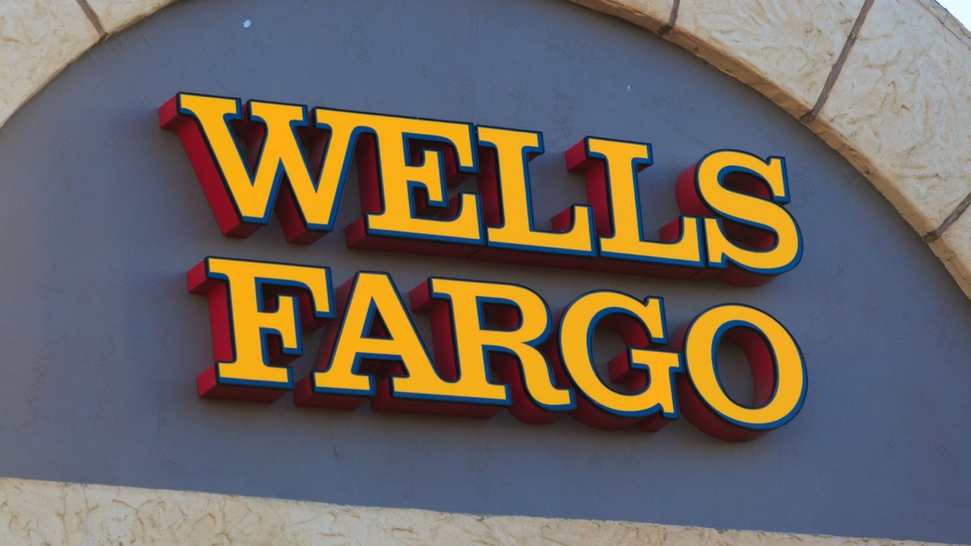 Major Banks Including Wells Fargo Are Closing More Branches