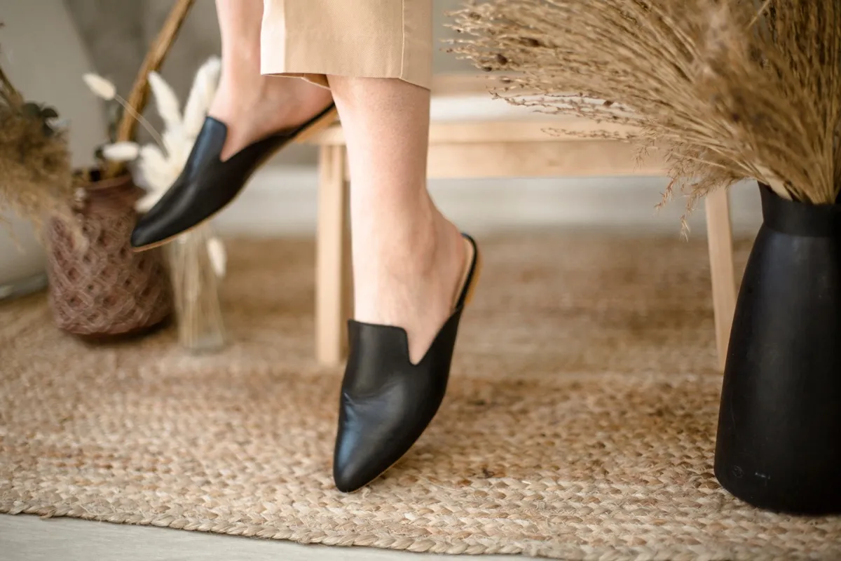 giày nữ đi chân, phong cách sành điệu, màu be, gương, xu hướng instagram, ở nhà hoặc trong nhà, phong cách giản dị