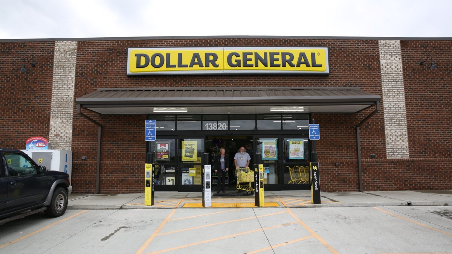 Dollar General Shopper Slams Store For Listeria Risk Best Life Dollar General Shopper Slams Store For Listeria Risk Best Life