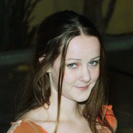 Jena Malone at the premiere of "Life as a House" in 2001
