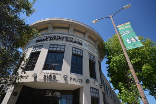 nhà tù sở cảnh sát Berkeley