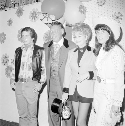 Desi Arnaz Jr, Gary Morton, Lucille Ball, and Lucie Arnaz circa 1965