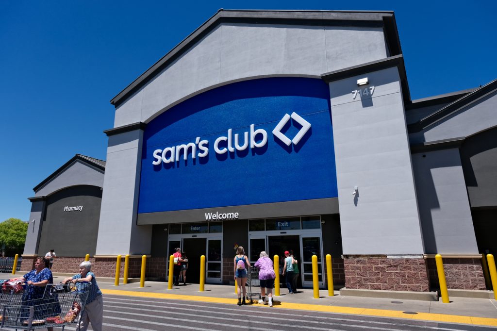 A Sam's Club storefront exterior