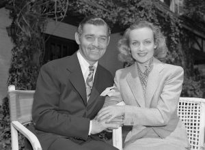 Clark Gable and Carole Lombard in front of her home in 1939