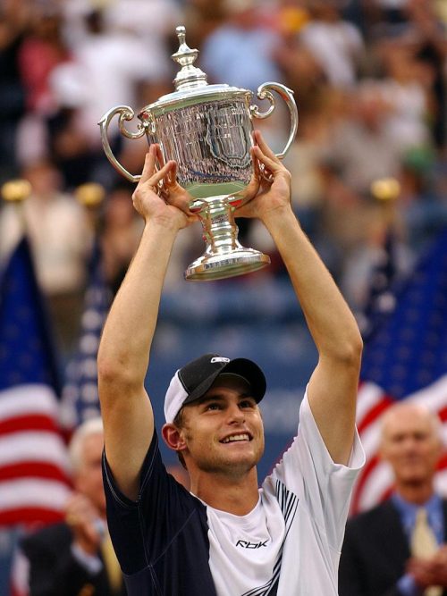 Andy Roddick holding his trophy at the 2003 US Open
