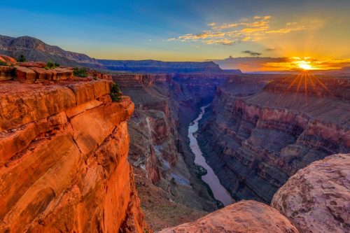 grand canyon at sunrise