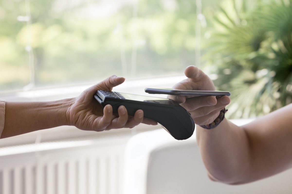 paying with credit card touch payment