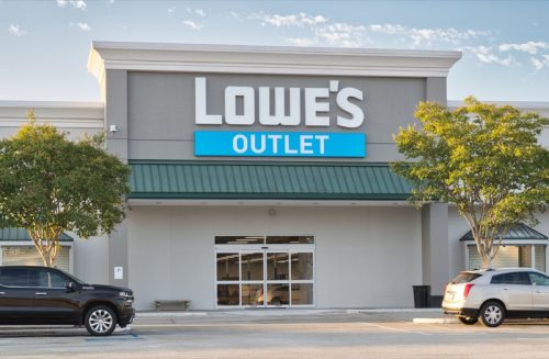 exterior of lowe's outlet