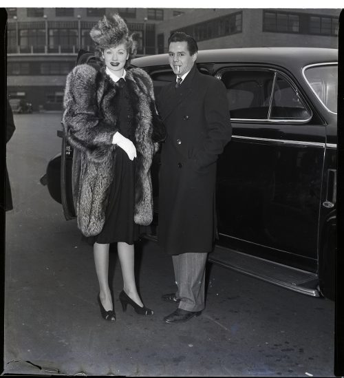 Lucille Ball and Desi Arnaz at LaGuardia Airport in 1940