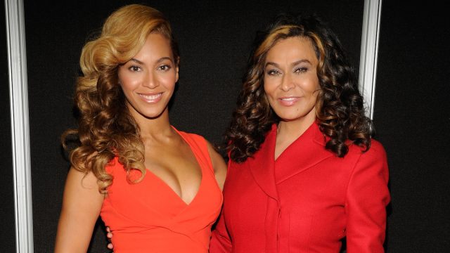 Beyoncé and Tina Knowles at the 2013 Super Bowl Halftime Show press conference