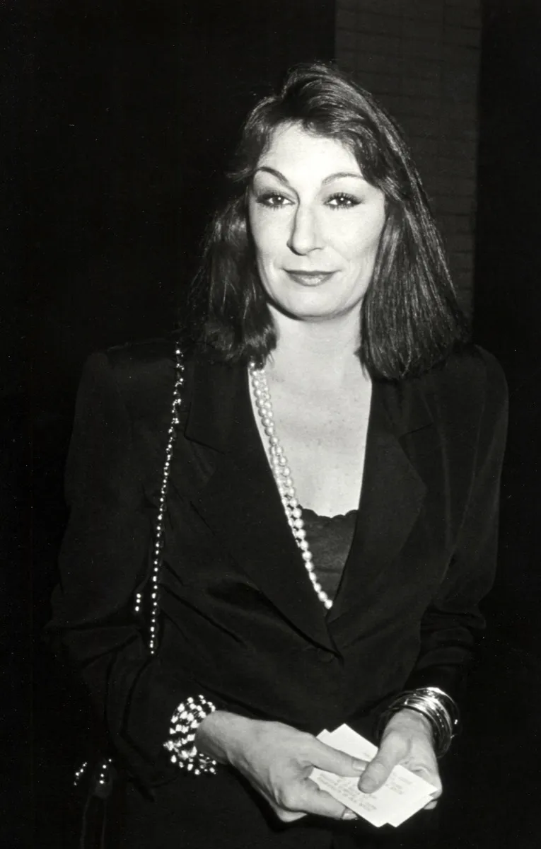 Anjelica Huston in 1988