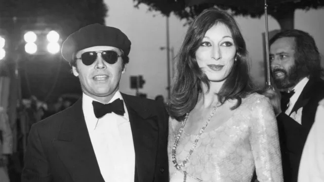 Jack Nicholson and Anjelica Huston in 1975