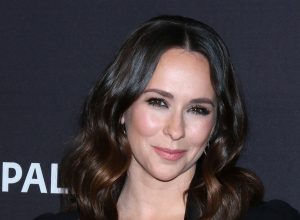 Jennifer Love Hewitt at a PaleyFest "9-1-1" event in 2019