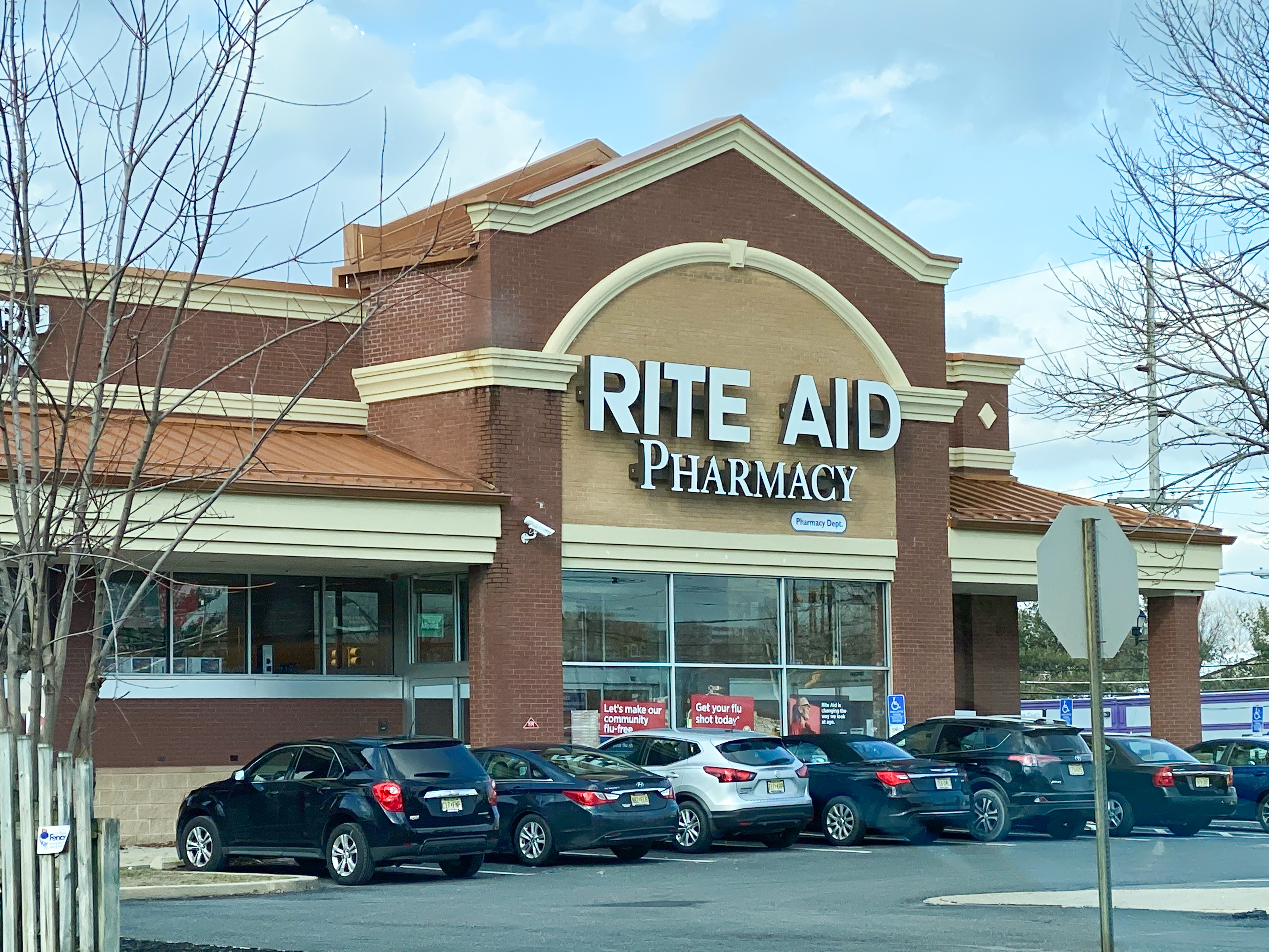 Rite Aid, Philadelphia-based pharmacy chain, plans to close