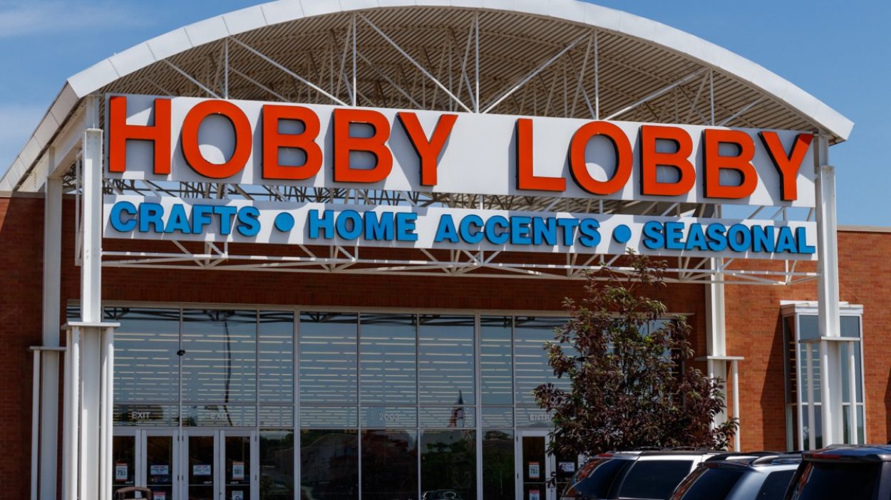 8-warnings-to-shoppers-from-ex-hobby-lobby-employees-best-life