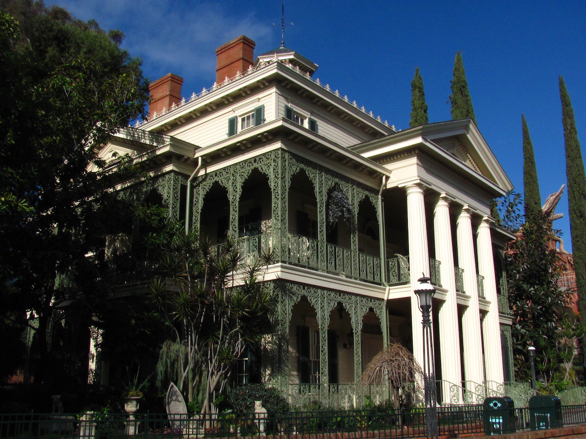 Disneyland Haunted Mansion