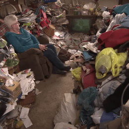 "Hoarders" participant JoAnne on a season 5 episode