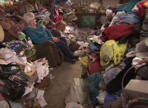 "Hoarders" participant JoAnne on a season 5 episode