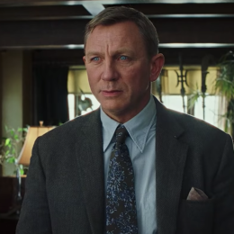 Daniel Craig in "Knives Out"