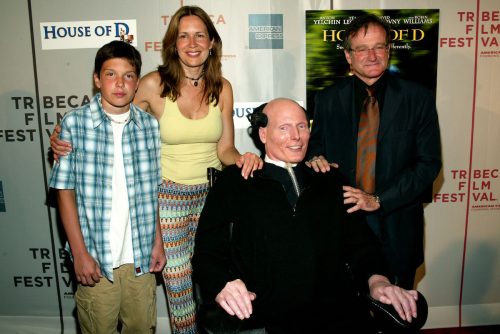Christopher Reeve, Dana Reeve, William Reeve, and Robin Williams at the 2004 Tribeca Film Festival