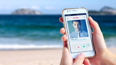 119 Amazing Tinder Bios If You're Looking for Love Online — Best Life