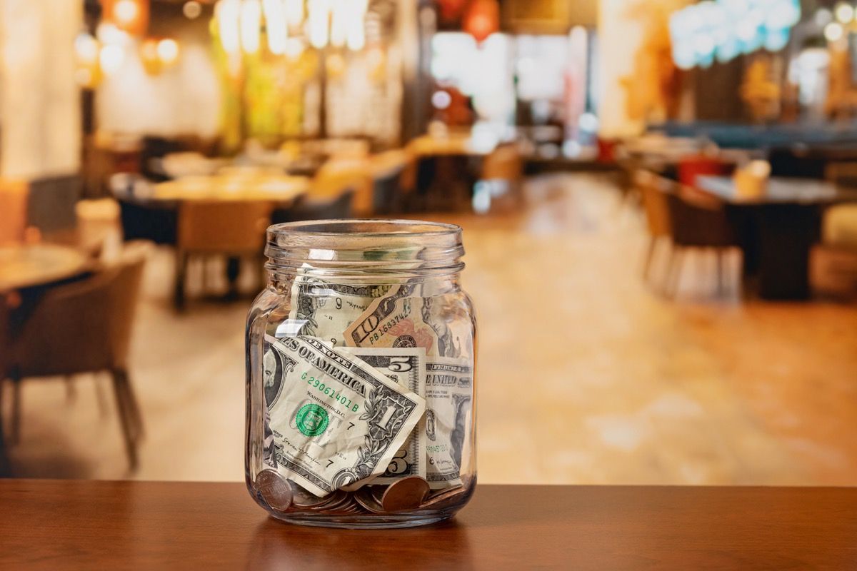 Server Reveals The 3 Biggest Tipping Mistakes You're Making