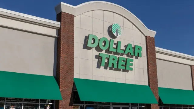 Dollar Tree Outside Storefront
