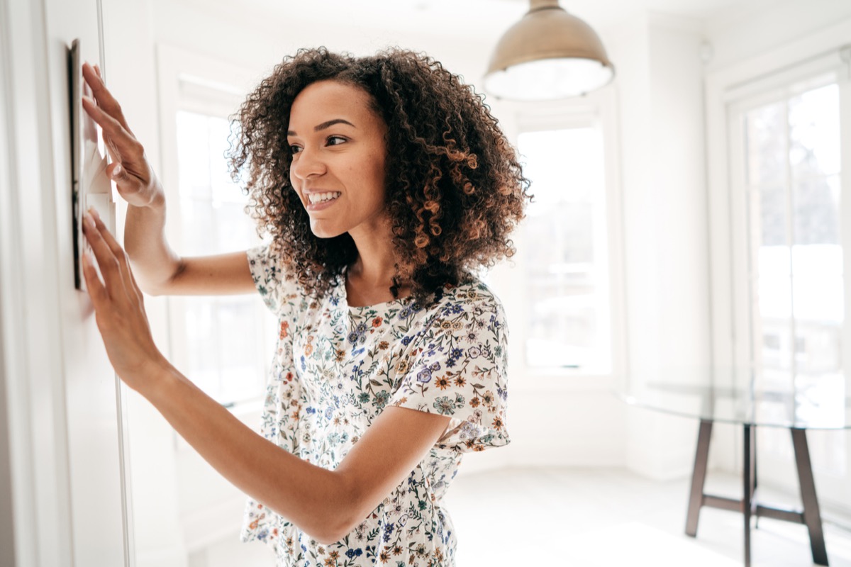 Smiling woman with colour swatches