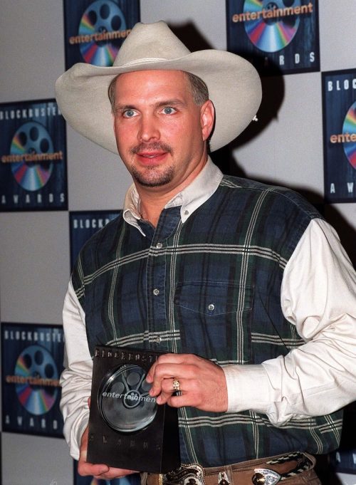 Garth Brooks at the 1997 Blockbuster Entertainment Awards