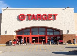 HOMEWOOD, IL. USA DECEMBER 21, 2021: A BUSY TARGET STORE ON A BEAUTIFUL WINTER DAY.
