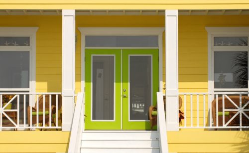 A very colorful entrance way to a Pensacola Florida home