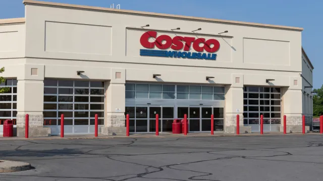 A Costco storefront from the parking lot