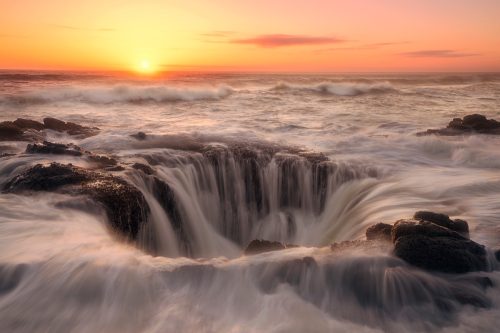 thor's well at sunset