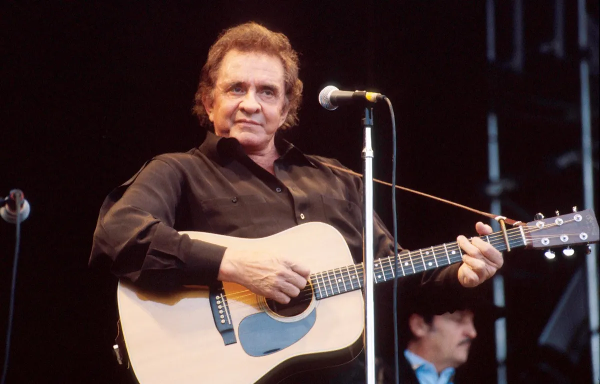 Johnny Cash performing 1994