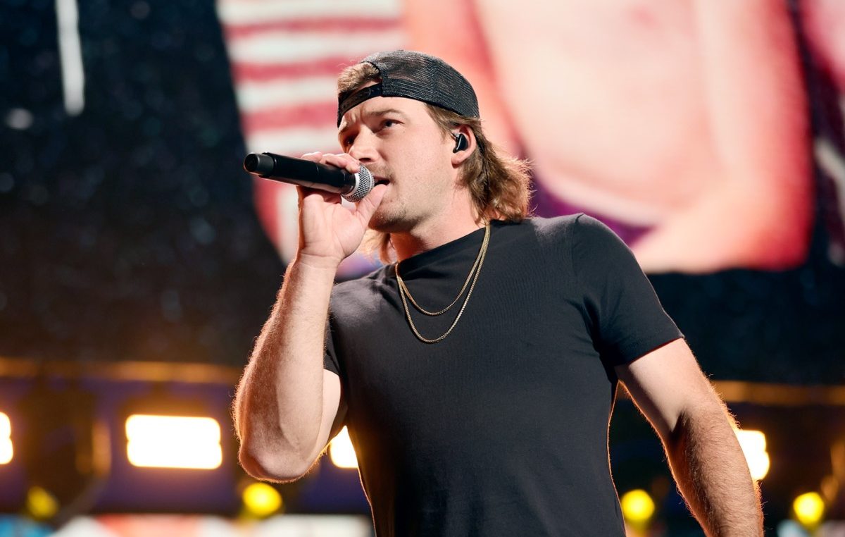 Morgan Wallen performing in 2022