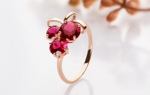 Gold ring with three rubies
