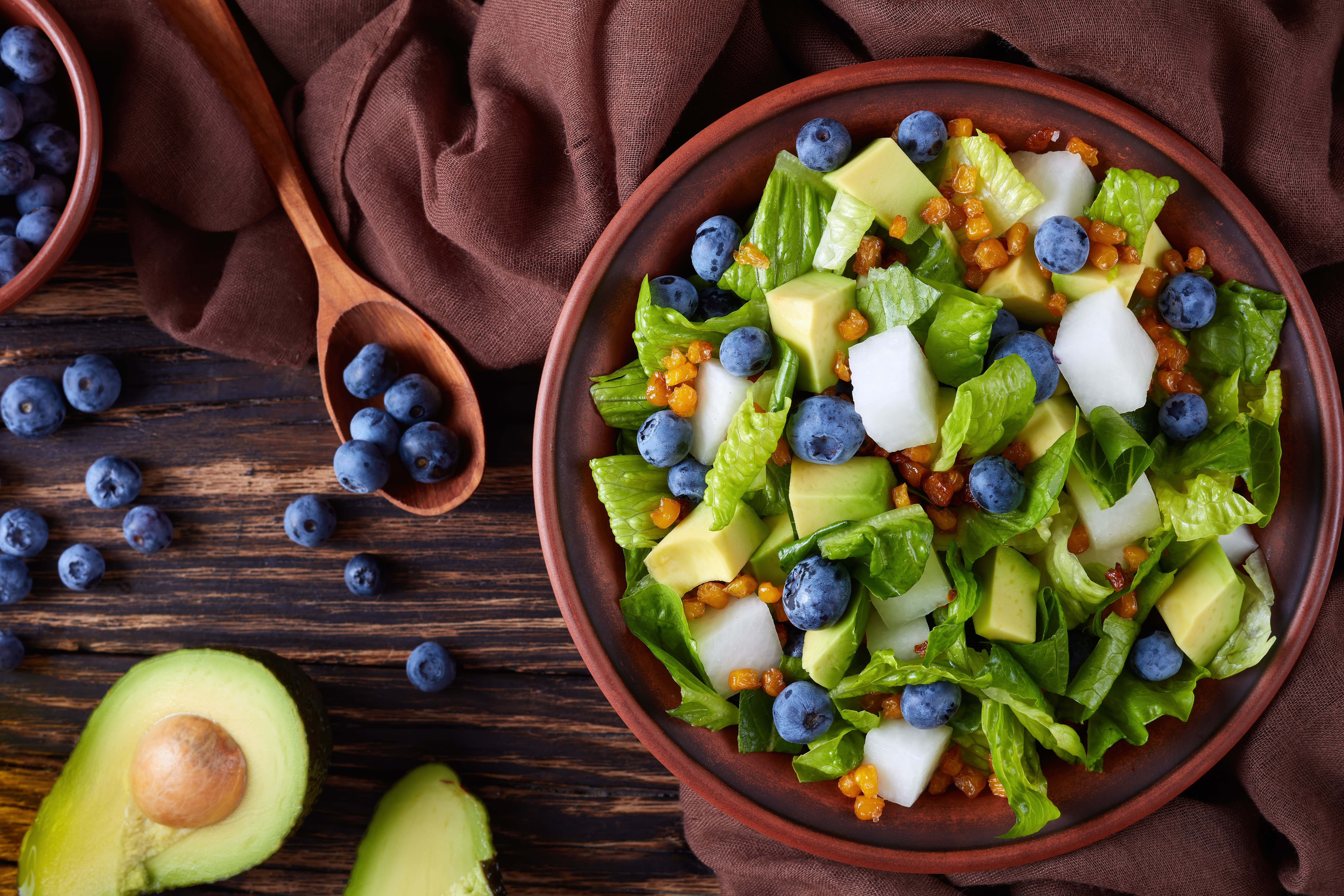 Salad with blueberries and jicama